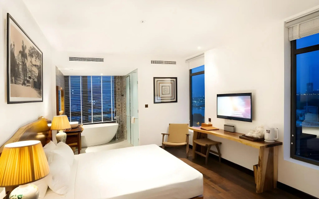 Sky Gem Central Hotel