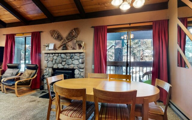 Horizons 4 186 Centrally Located, Spacious Mammoth Home With Cozy Fireplace by Redawning