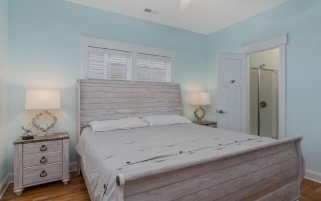 Alpha Breeze by Oak Island Accommodations