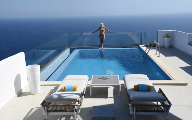 65 Stairs to Heaven Private Pool