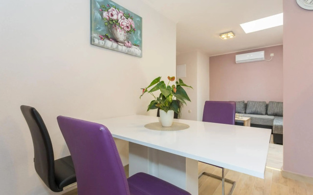 New apartment with terrace and sea view