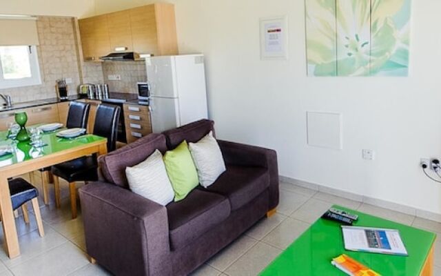 Oceanview Luxury Apartment 064