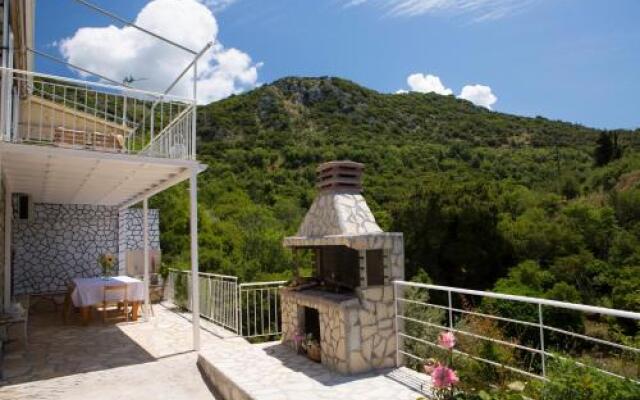 Lefkas Cottage House