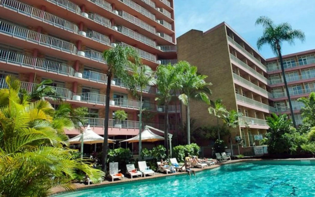BUNK Surfers Paradise - International Backpacker Hostel