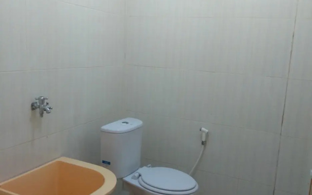 Halay Inn Tanjung Marowa