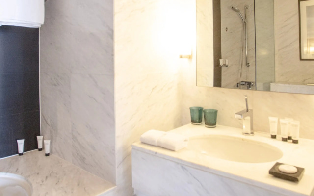 Fashion Avenue Dubai Mall Luxury Residences