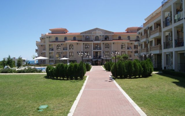 Menada Royal Bay Apartments