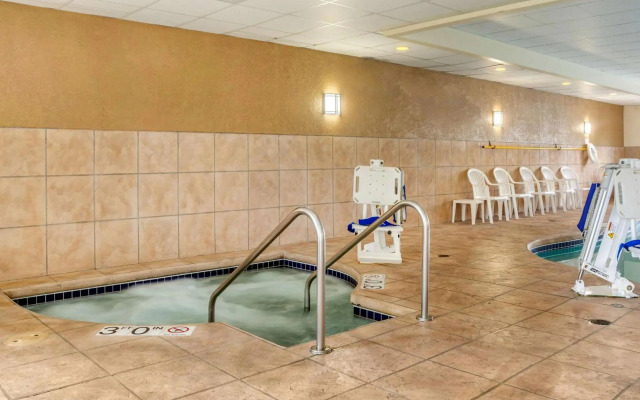 Sleep Inn & Suites Airport