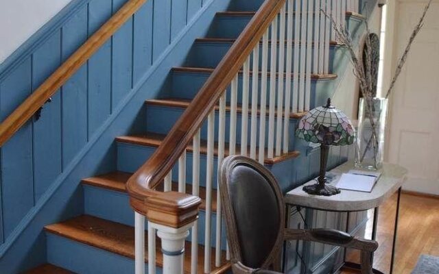 Hawthorne Inn