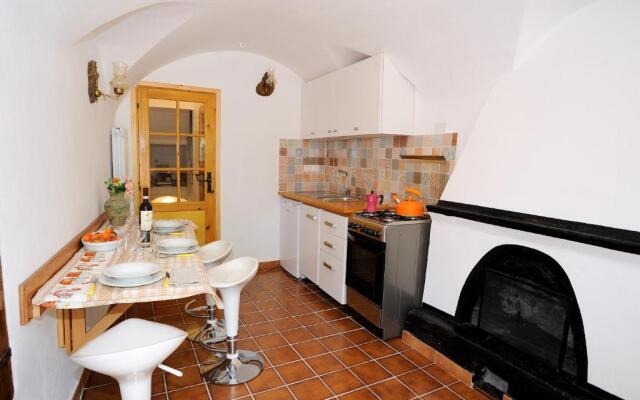 Panoramic Apartment with Balcony and Terrace