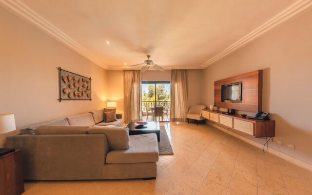 Charming Fishing Lodge w Pool View C42