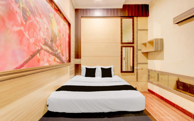 Hotel O near Maguwoharjo Stadium formerly Graha Ngaso – Guest Rooms – Sleman