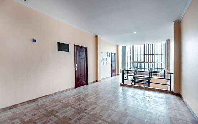 OYO Life 2709 Kost Cirendeu