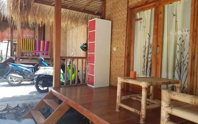 Wooden Paradise Home Stay - Hostel
