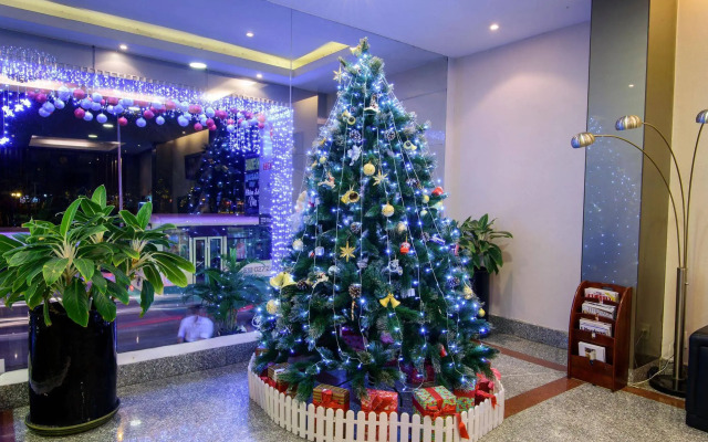 Central Park Saigon Hotel