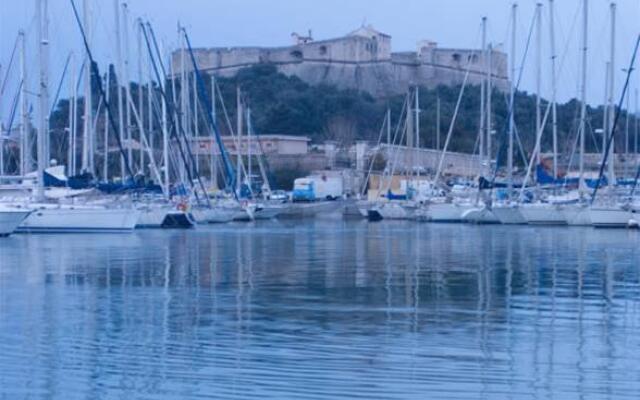 Stars Antibes Hotel