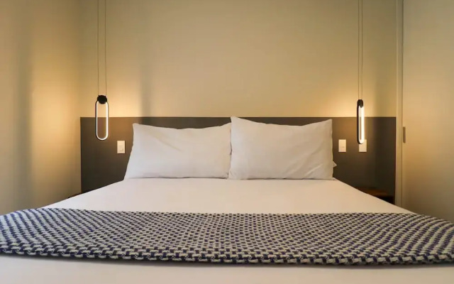 w Marvelous 1BR in the Heart of Barranco