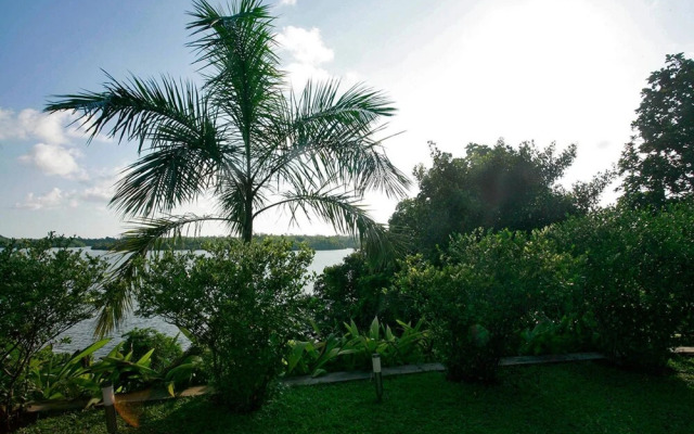 Elevated Villa Overlooking Tranquil Koggala Lake