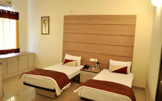 OYO 6422 Luxor Park