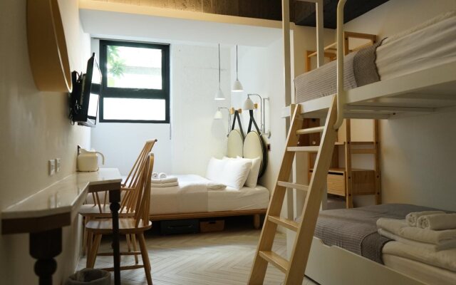 Nihao Cafe Hotel