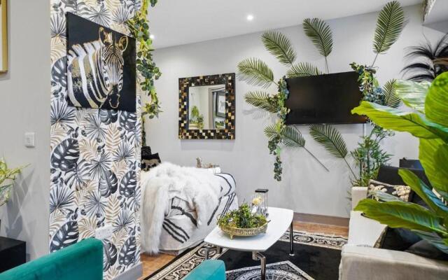 Luxury 1bed Studio Apt-city Centre-wifi-parking