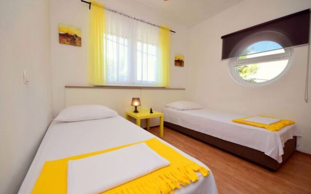 Apartment Anđa Trogir/Slatine 12288