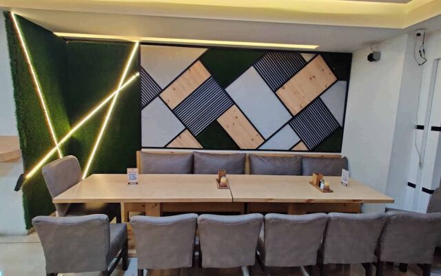 Hotel Holy Basil