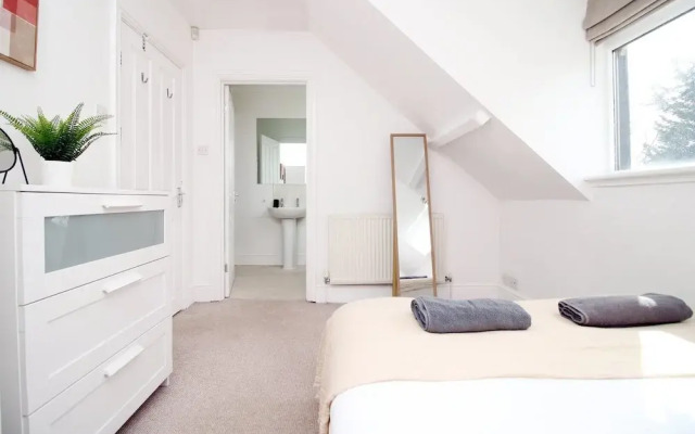 Chic & Spacious 1 Bed Flat in Pontcanna