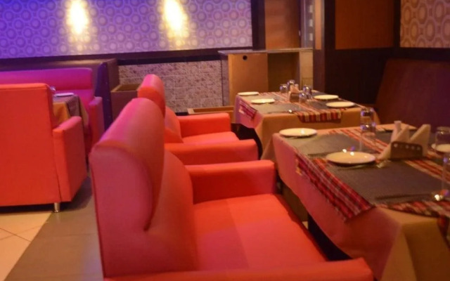 Hotel Century Executive by OYO Rooms