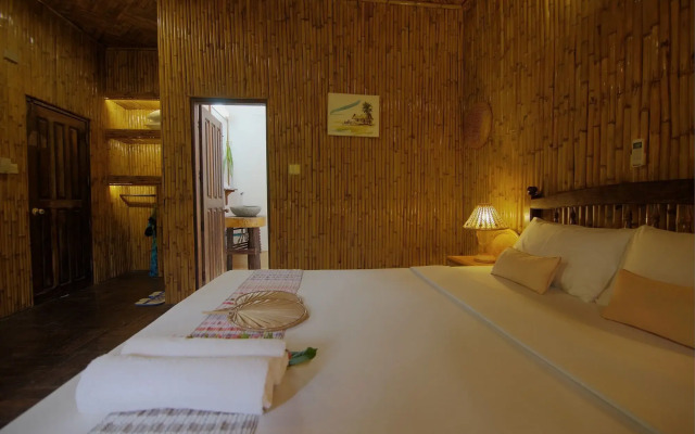 Palm Village Resort & Spa