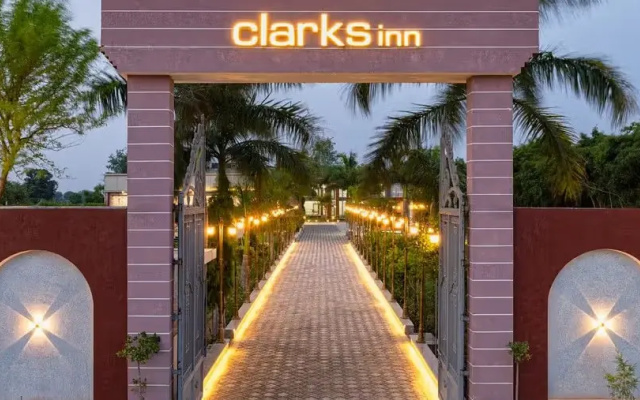 Clarks Inn Bichpuri, Agra