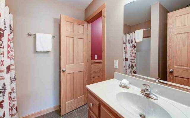 Big Sky Cabin - Two Bedroom Cabin