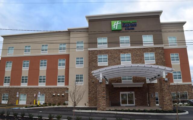 Holiday Inn Express & Suites Ithaca, an IHG Hotel