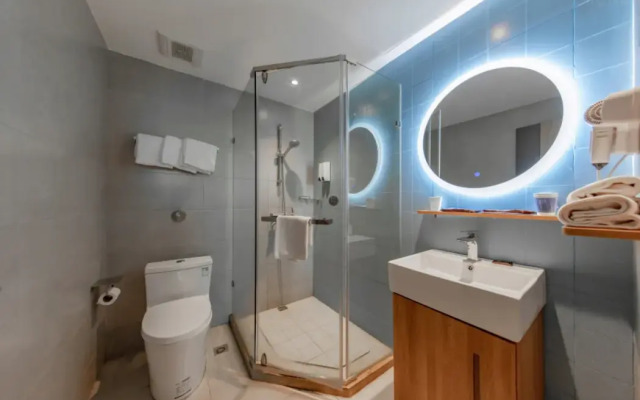 Homeinn · neo (Changzhou Dinosaur Park Global Harbor Subway Station)