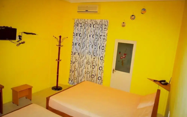 The Senaro Holiday Inn