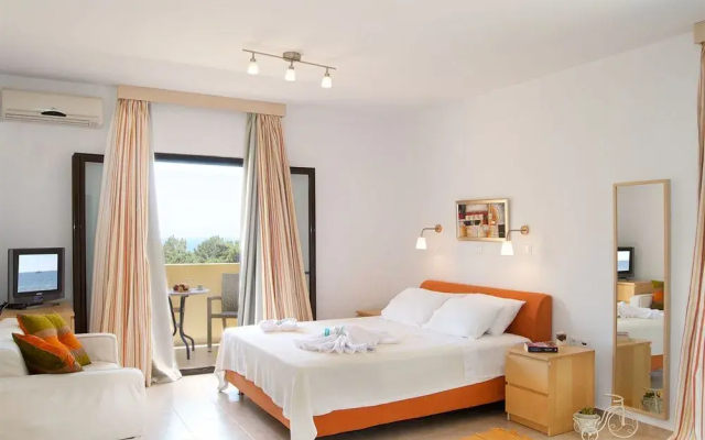 Miraluna Aparthotel