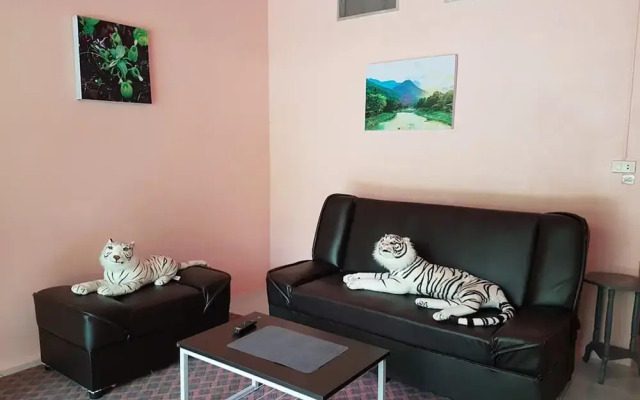 Baan Yaychoey Kiriwong