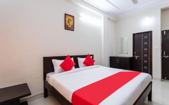 OYO Flagship 70280 Om Gulmohar Avenue