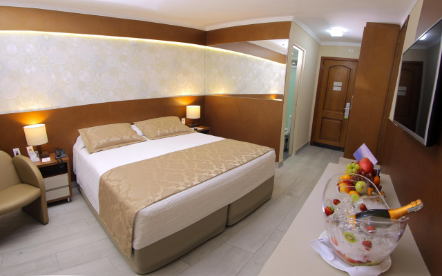 Esmeralda Praia Hotel