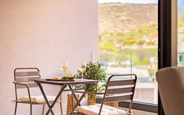 Sanders River Plaza Limassol Apartment