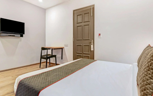 OYO Townhouse 70 Maula Ali Rd Knowledge Park III