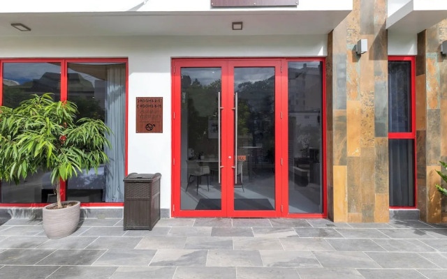 Red Door Inn