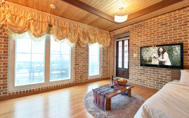 Yeosu Odongdo Pension