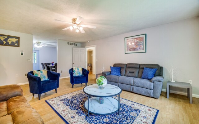 Peaceful Pocono Retreat: Hot Tub & Covered Deck!