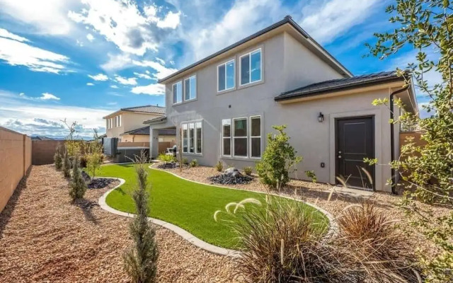 Sunshine Shack 5 Bedroom Home