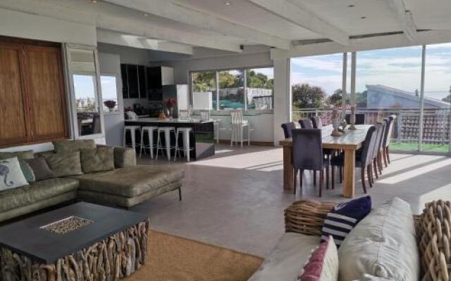 Mountain & Sea Apartments