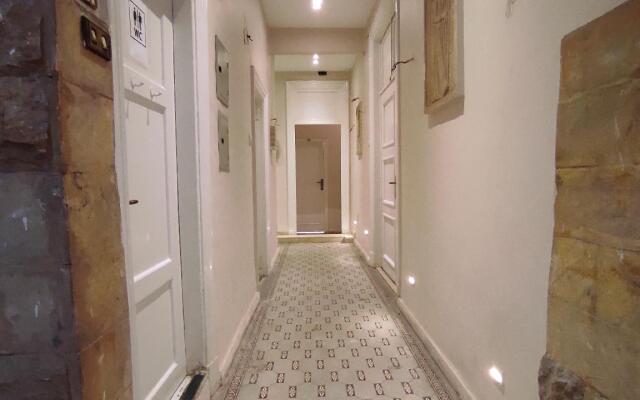 Traveler's House Hotel