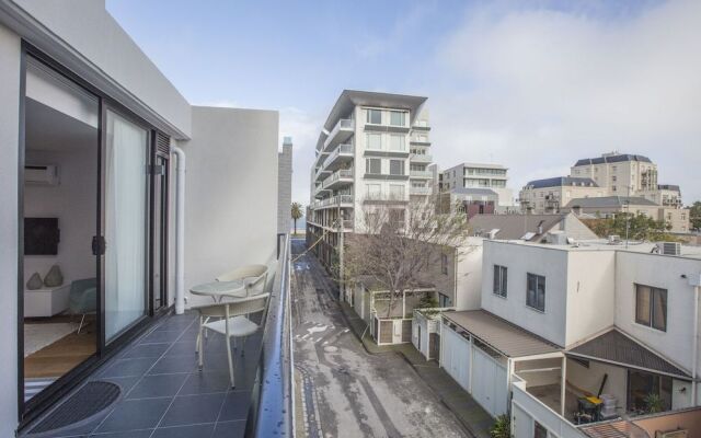 Boutique Stays - Sea Breeze, Port Melbourne