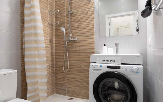 Санди на улице Лётчика Грицевца