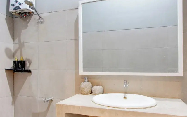 OYO 93885 D'harjo Guesthouse